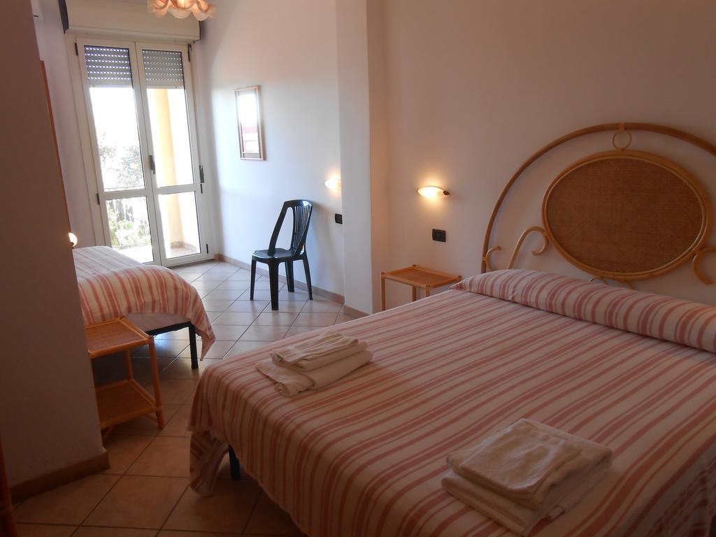 Albergo Il Terrazzino Vibo Valentia Marina Habitación foto