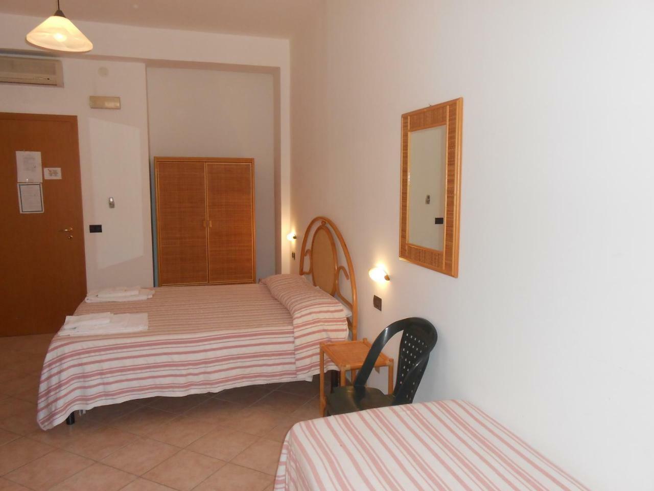 Albergo Il Terrazzino Vibo Valentia Marina Exterior foto
